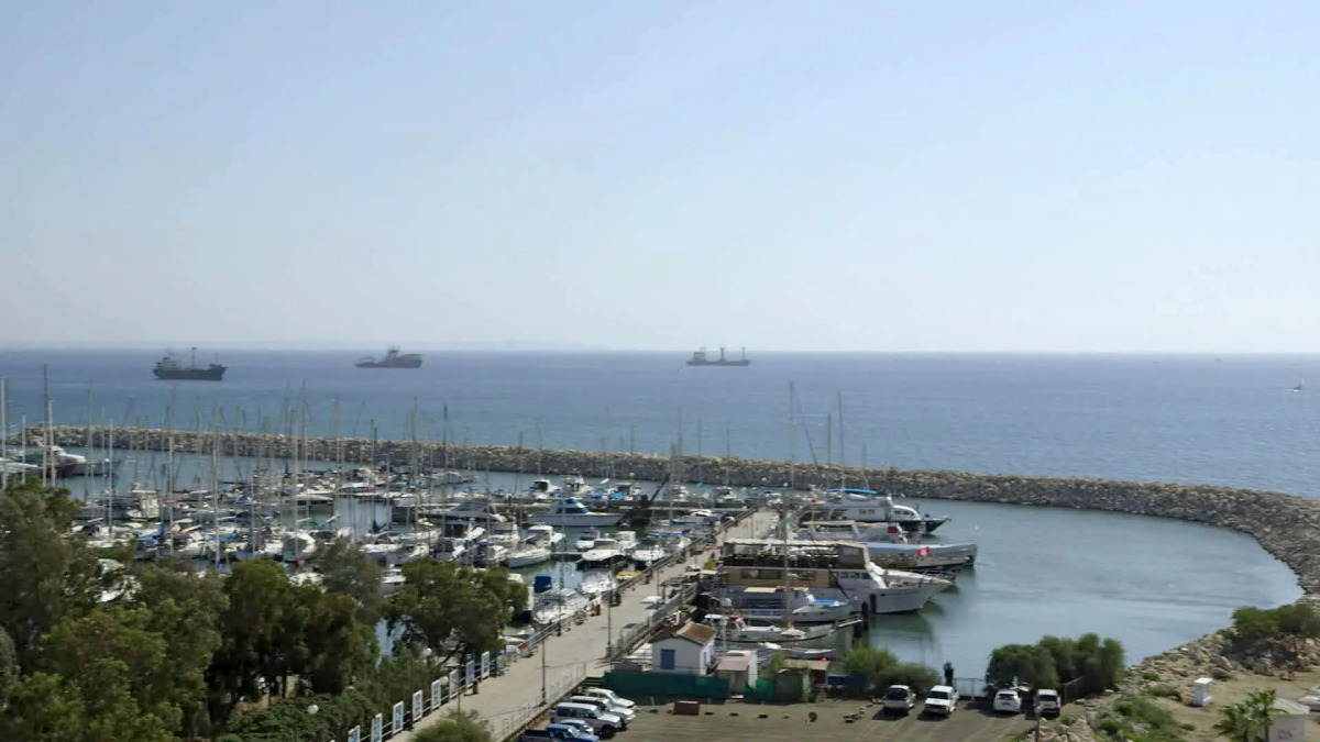 Sun Hall Beach Hotel Apts.