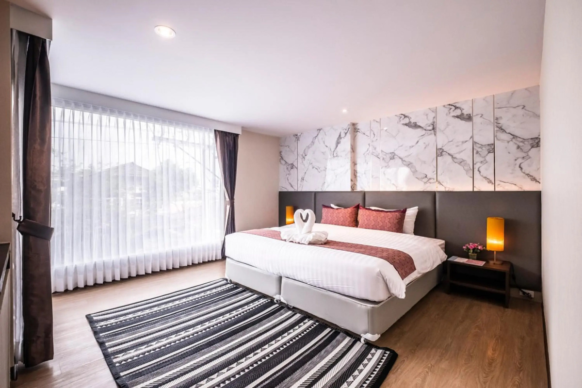 Sinsuvarn Airport Suite