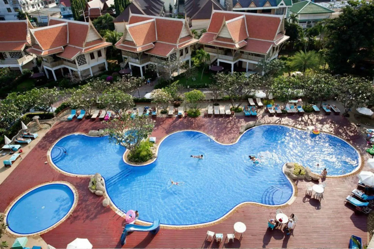 The Cha-am Methavalai Hotel