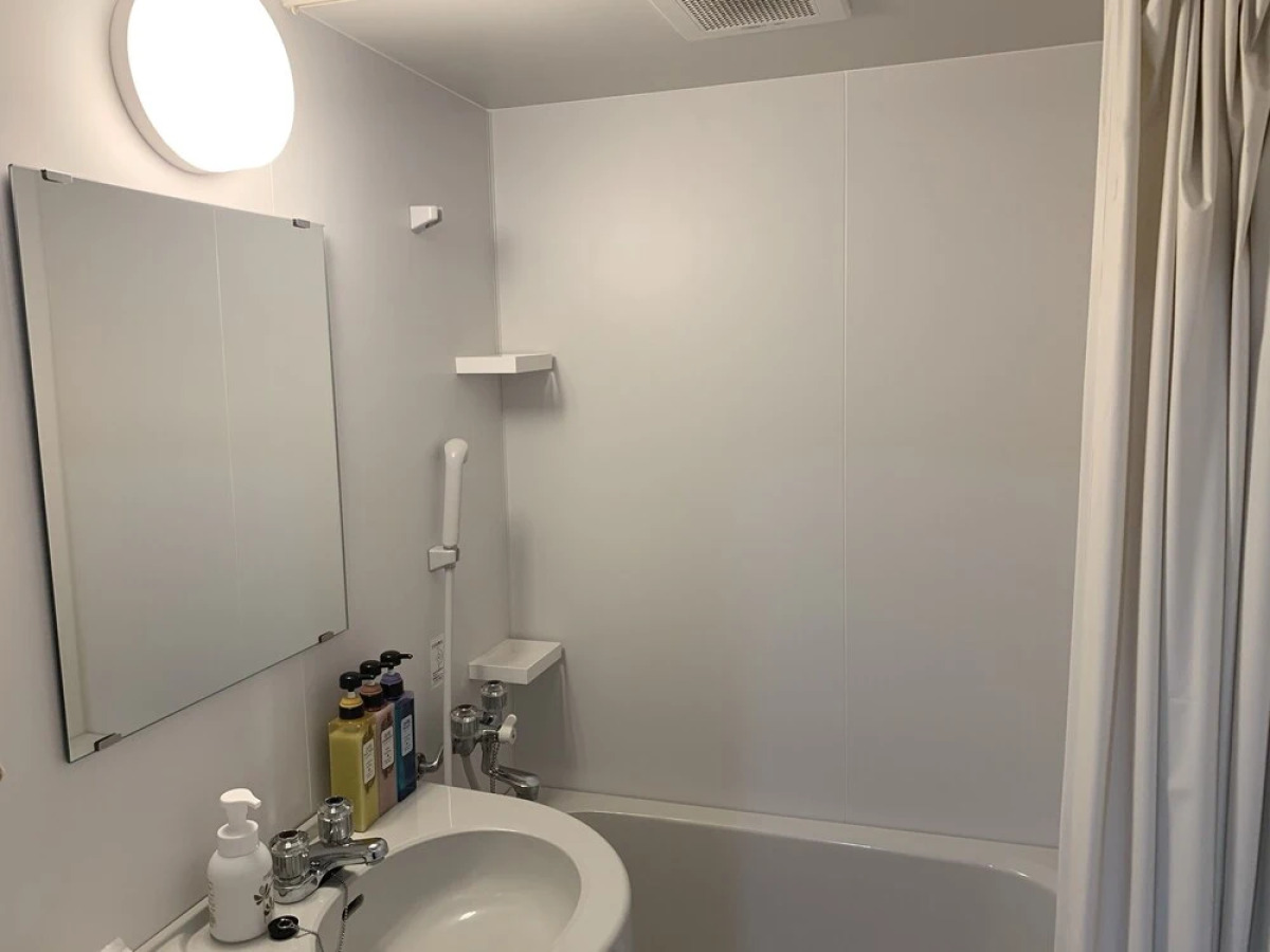 CHECKinn Osaka Shinimamiya