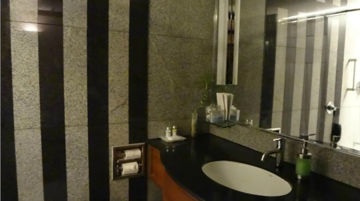 Hotel Marine Plaza Mumbai