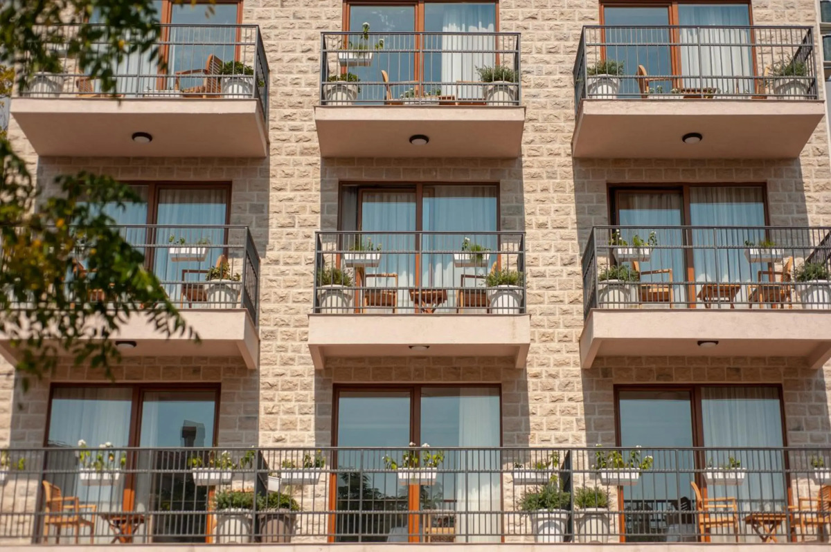 Отель Twelve by Aycon