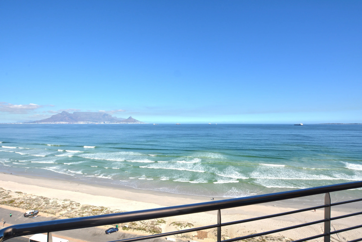 Blaauwberg Beach Hotel