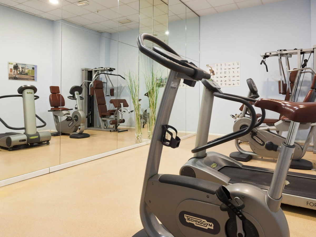 Hotel ILUNION Valencia 4