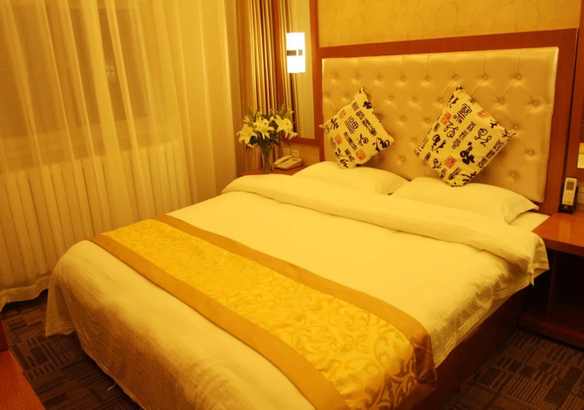 Beijing Sky House Business Hotel (formerly Beijing Century Hong Kong Hotel)