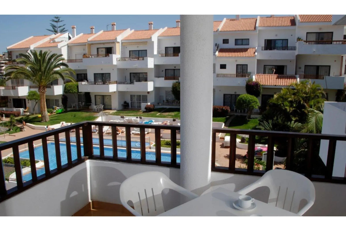 Apartamentos HG Cristian Sur