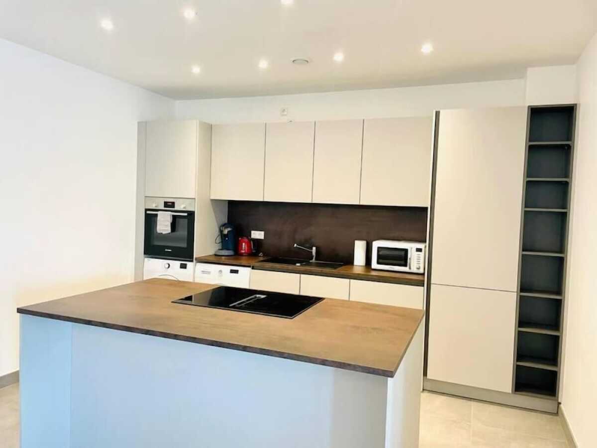 2 bedrooms with Terrace and Parking