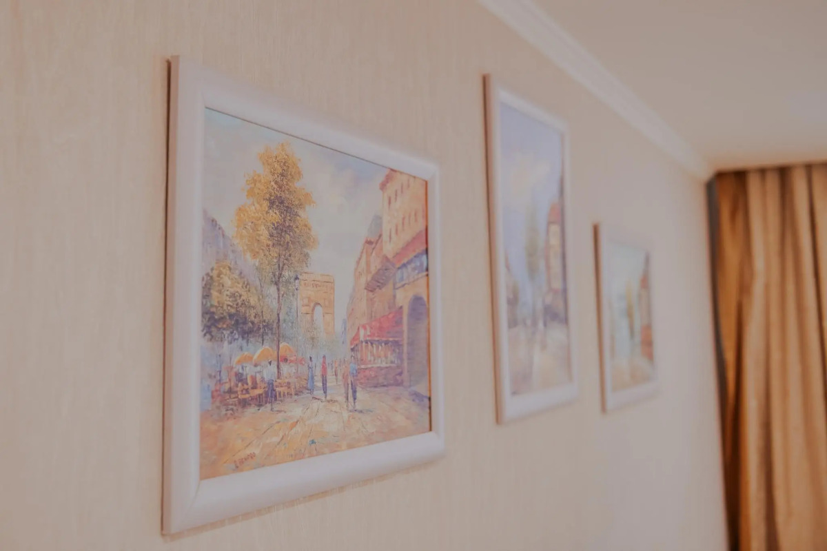 Золотой ключ на улице Авиаторов 42