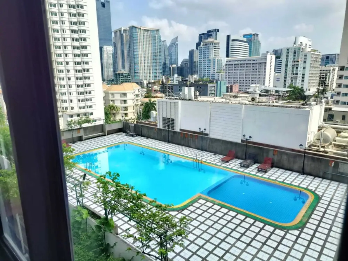 Апартаменты Omni Tower Direct Rooms Sukhumvit Soi 4