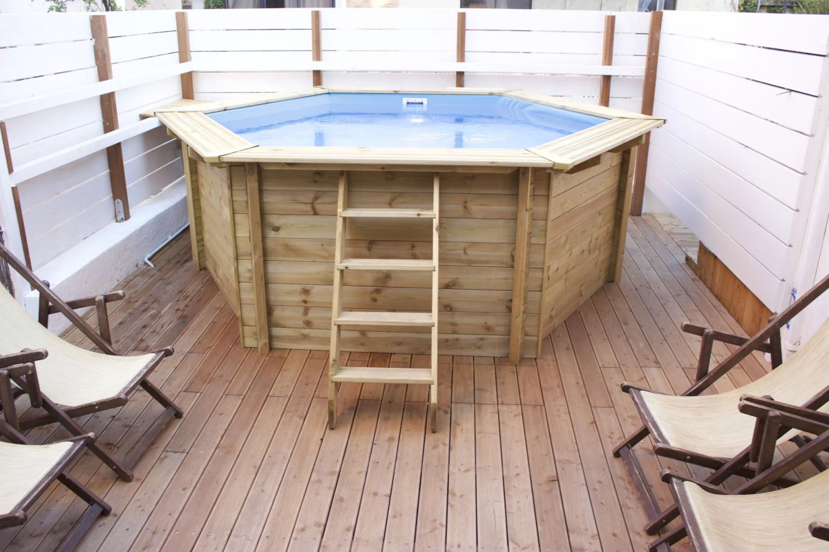 Sunflower Beach Backpacker Hostel