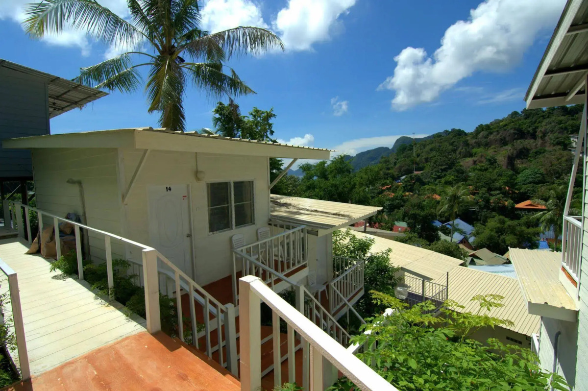 Phi Phi Uphill Cottage