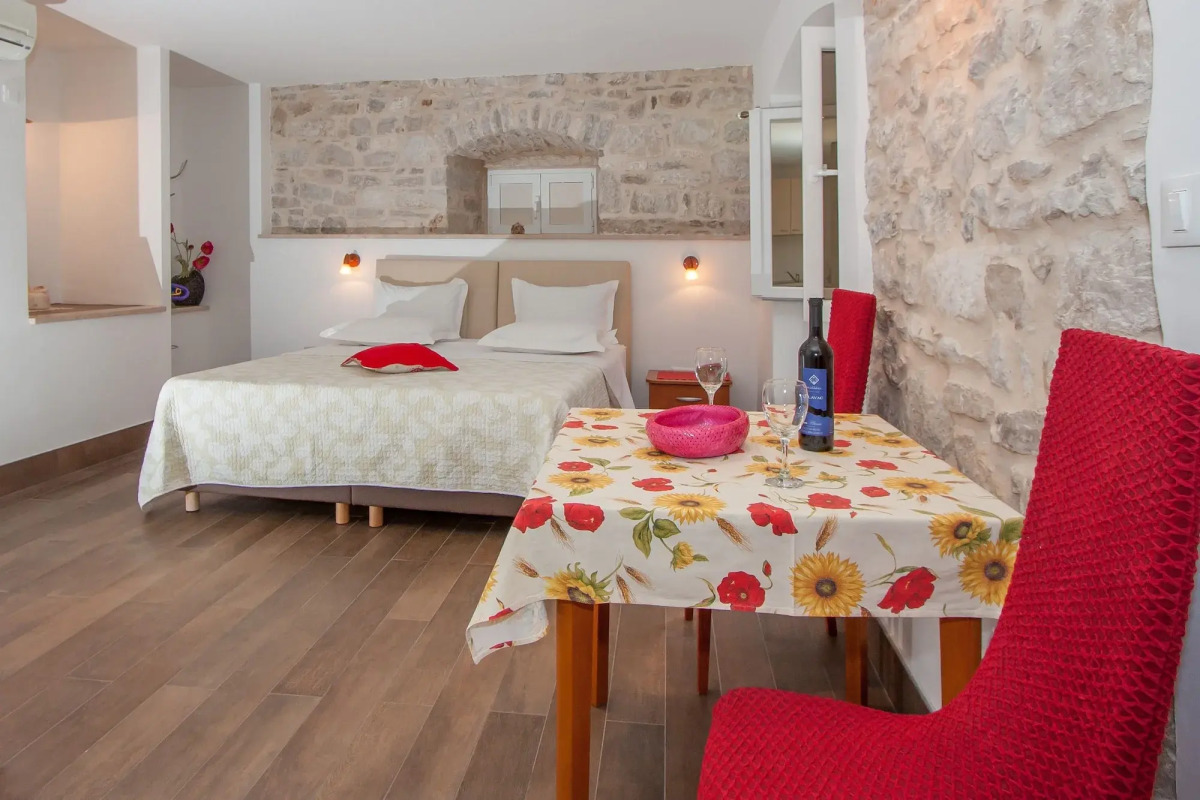 Garden Apartment Hotel Split