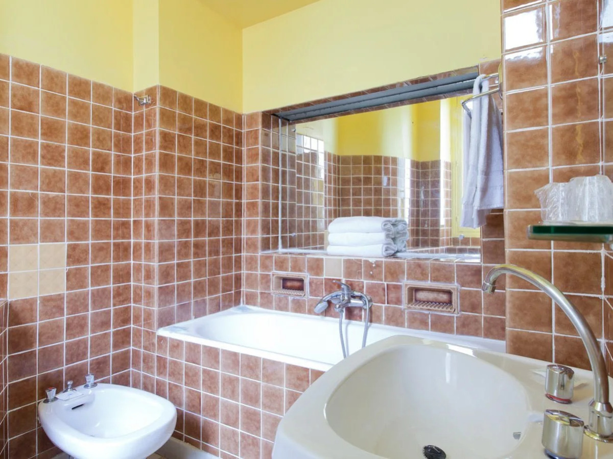 Hoy Paris - Home of YOGA