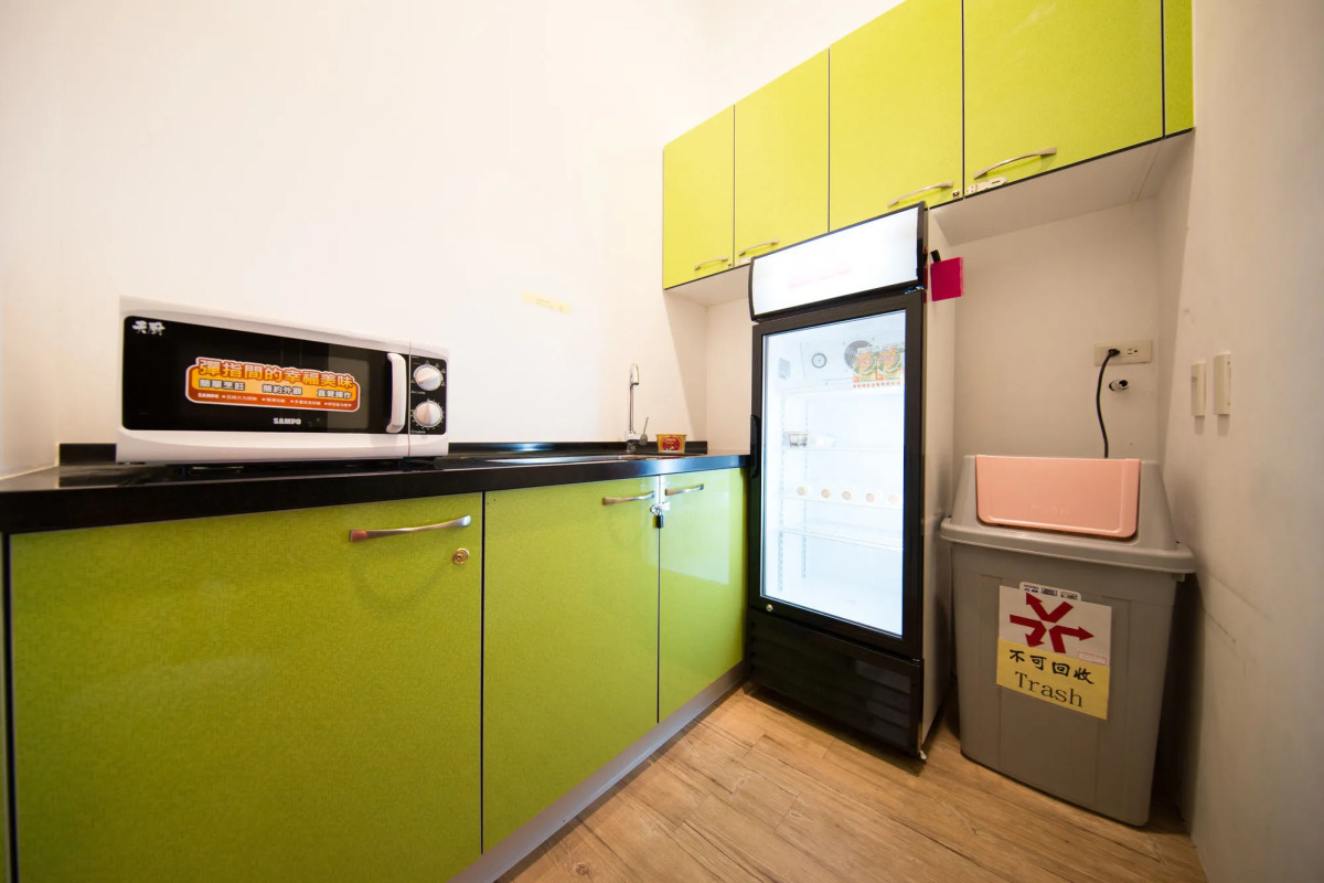 SleepBox Hotel - Ximen