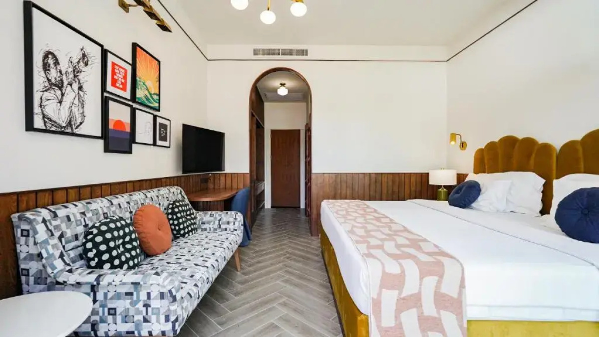 Sugar Marina POP, Kata Beach