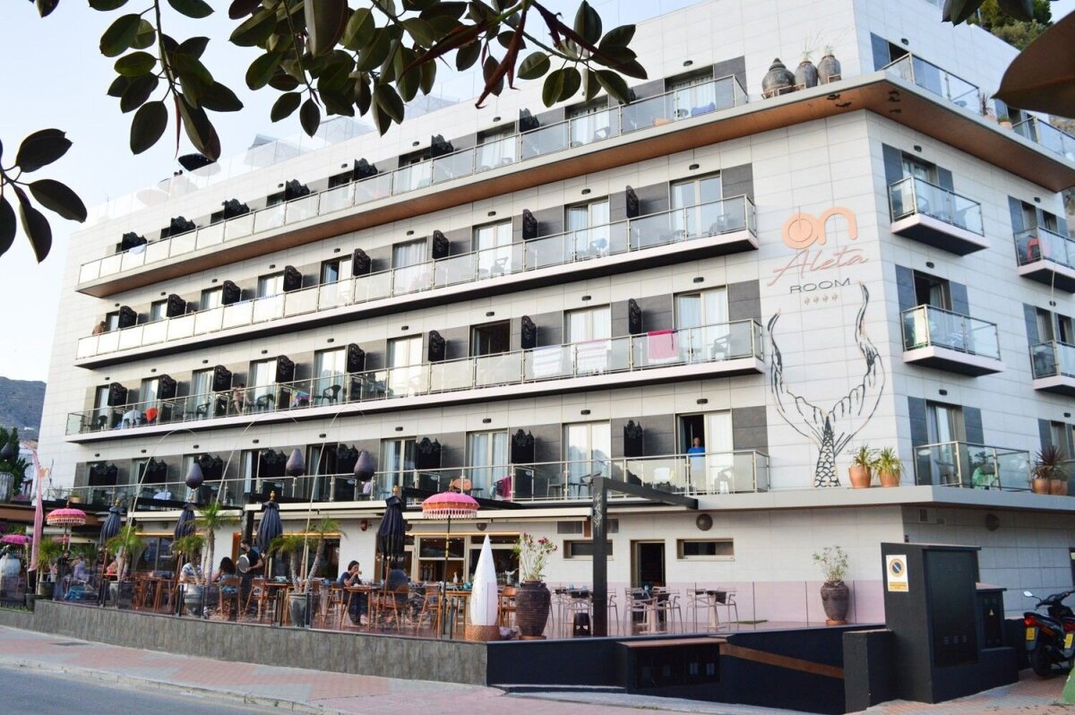 ON ALETA ROOM designed for adults