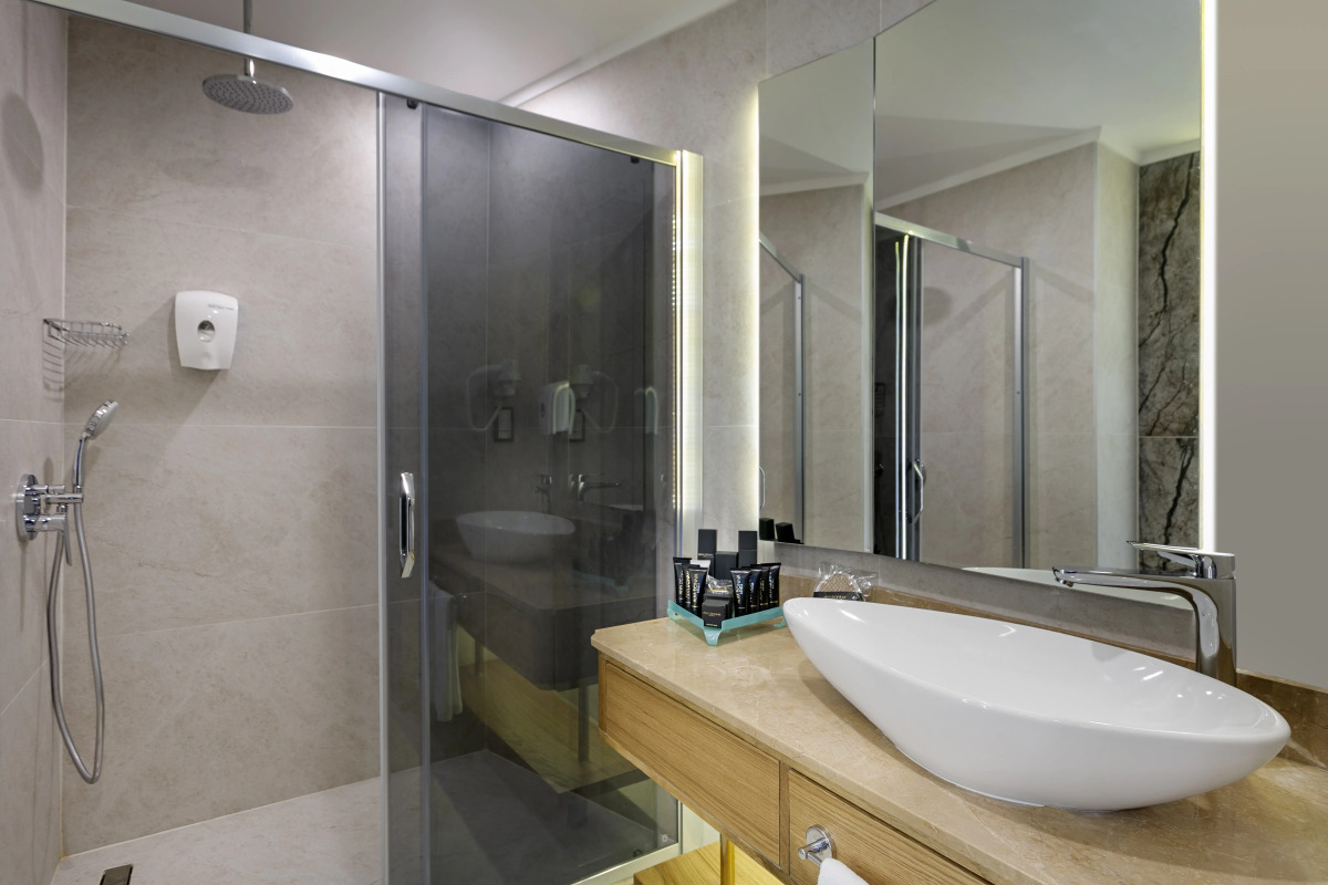 Dobedan World Palace