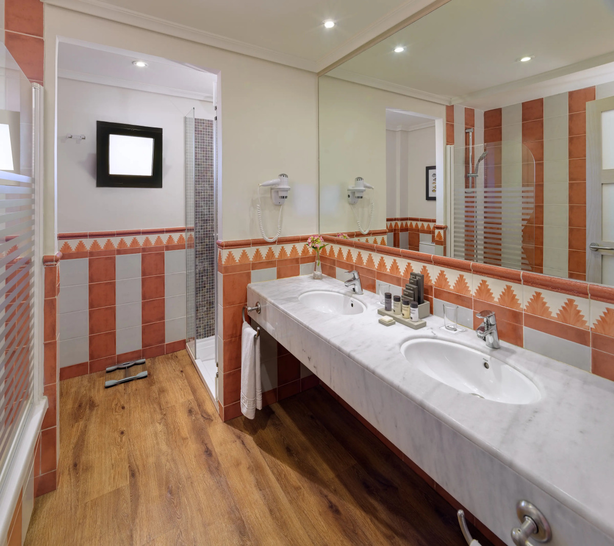 Отель H10 Costa Adeje Palace