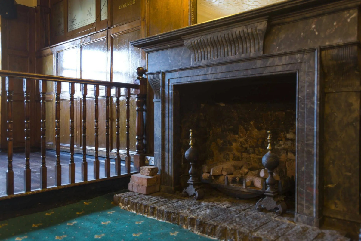 Hampton Court Palace Hotel