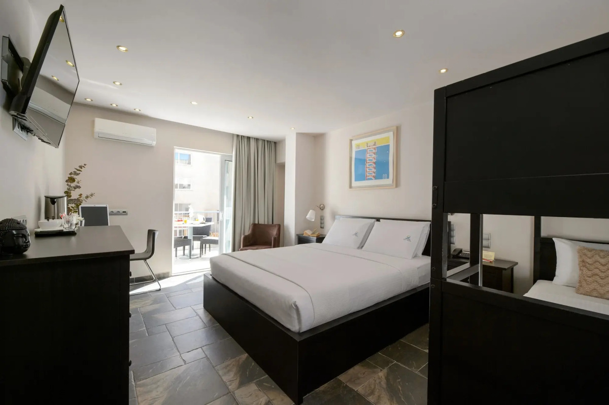 Piraeus City Hotel