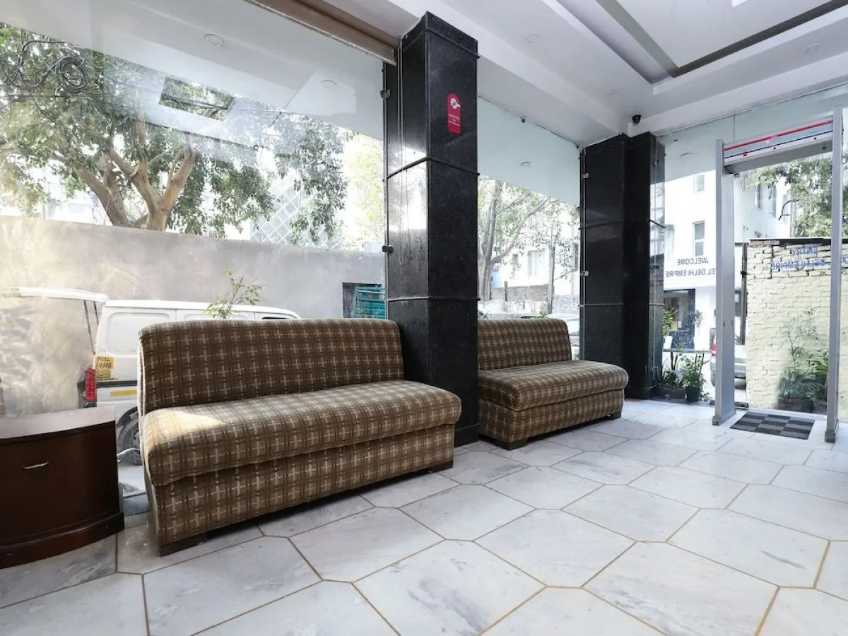 OYO 29389 Delhi Empire