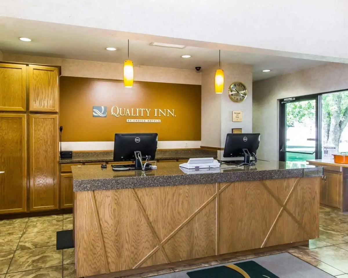 Navajoland Hotel of Tuba City