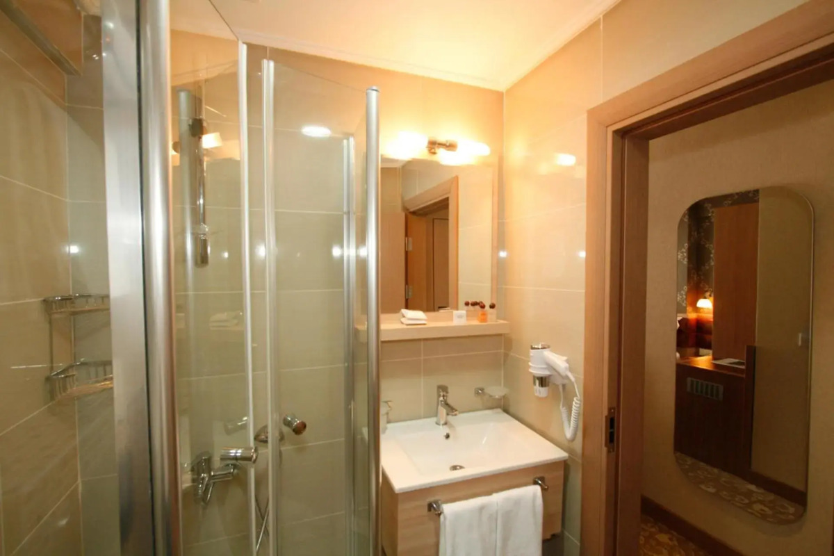 Taksim Metropark Hotel