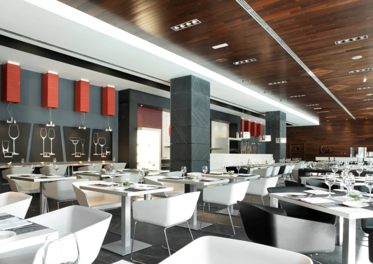 Отель ILUNION Atrium