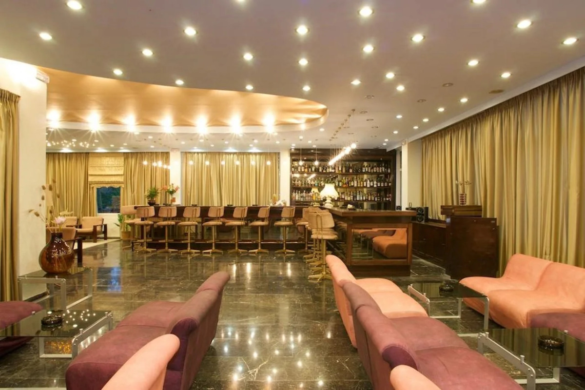 Отель Alexandros 