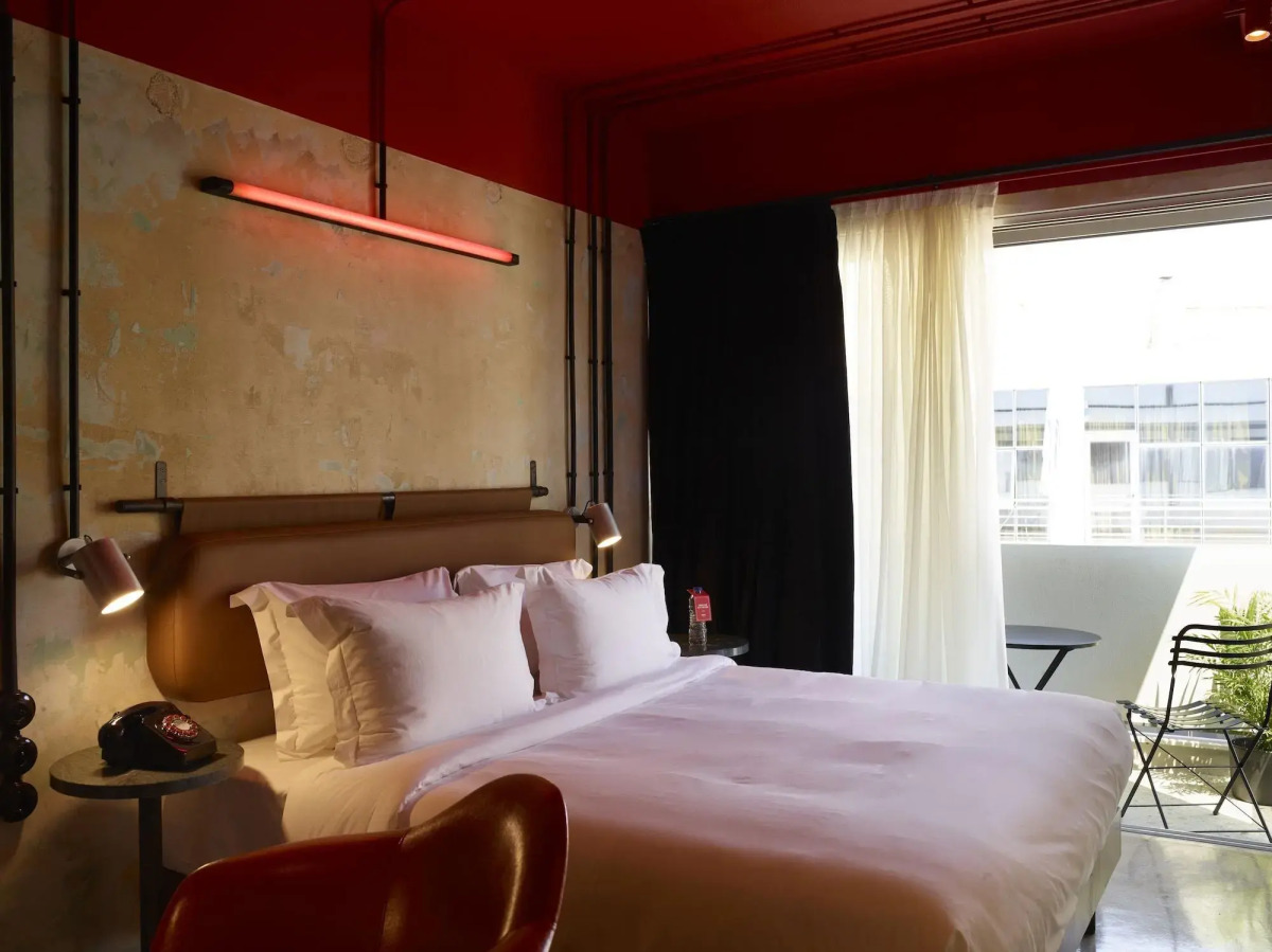 Dave Red Athens Hotel