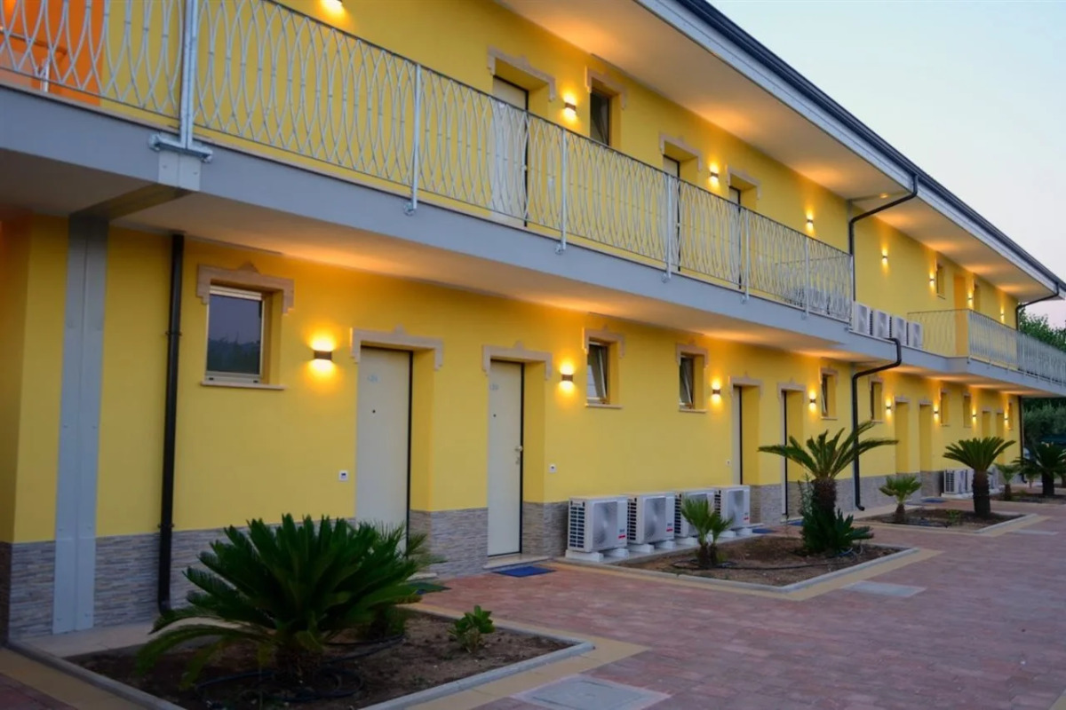 Hotel Baia Di Trainiti