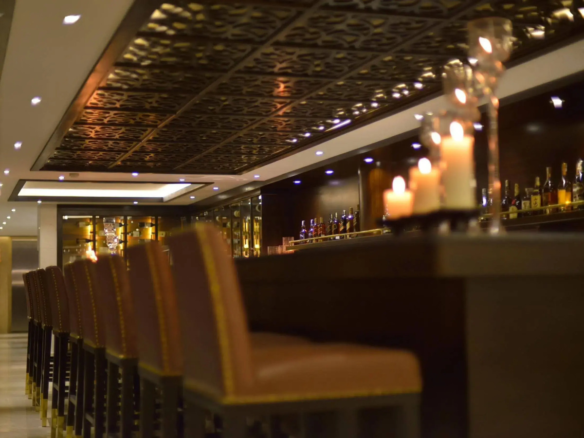 Paradise Suites Hotel