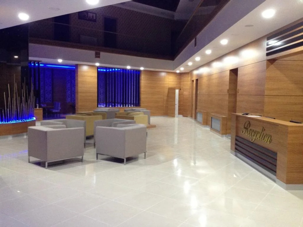 Grand Surmely Business Hotel