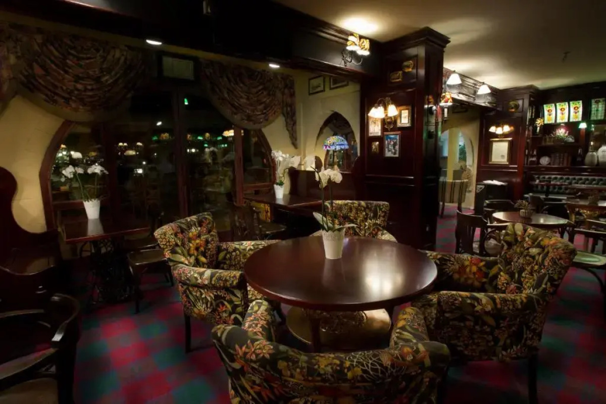 Le Chateau Lambousa Hotel