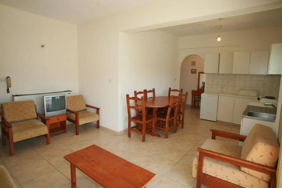 New York Plaza Hotel Apartments