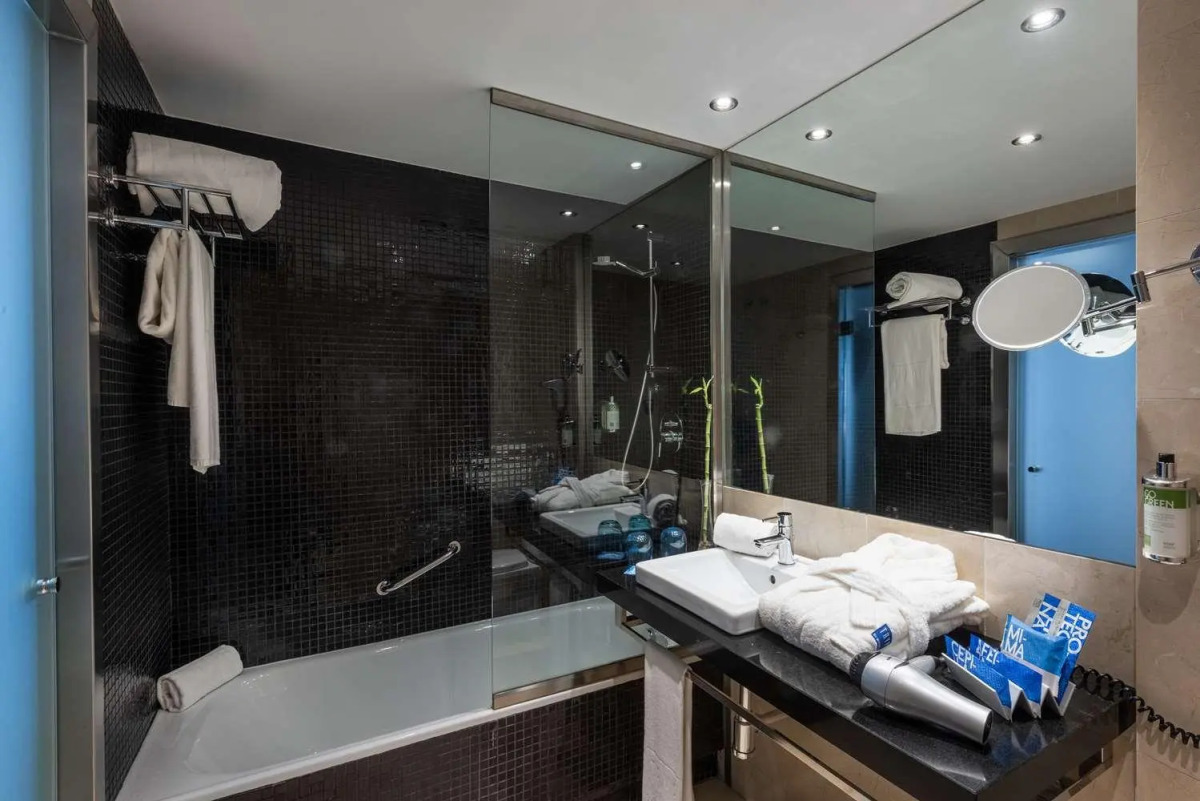 Hotel Cádiz Paseo del Mar Affiliated by Meliá