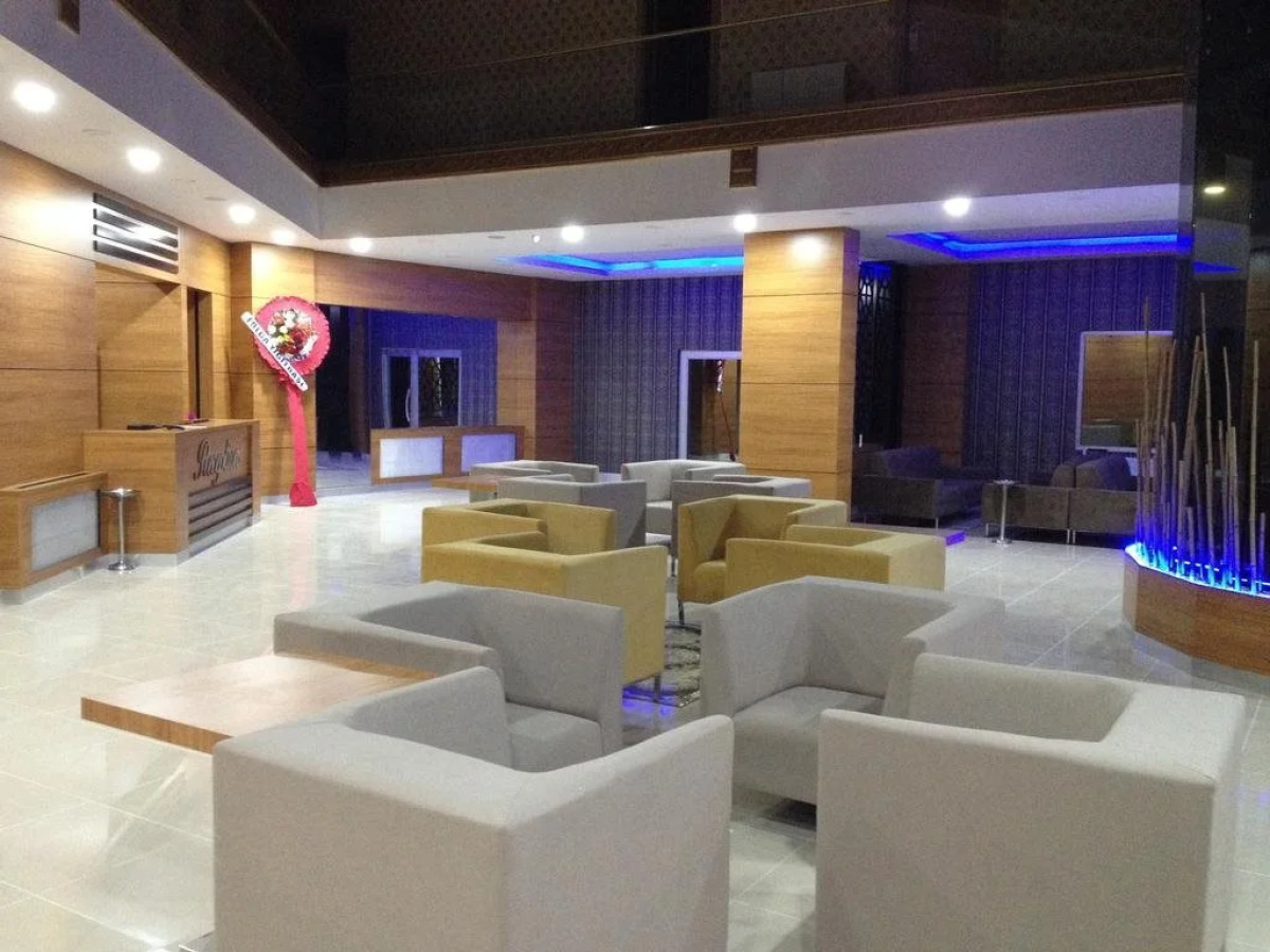 Grand Surmely Business Hotel