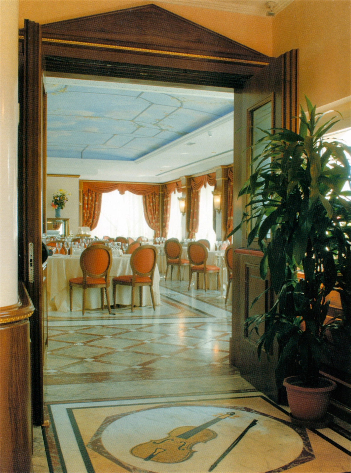 Andreola Central Hotel