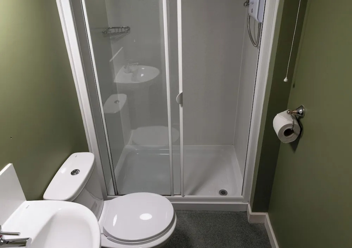 Loch Leven Hotel & Distillery