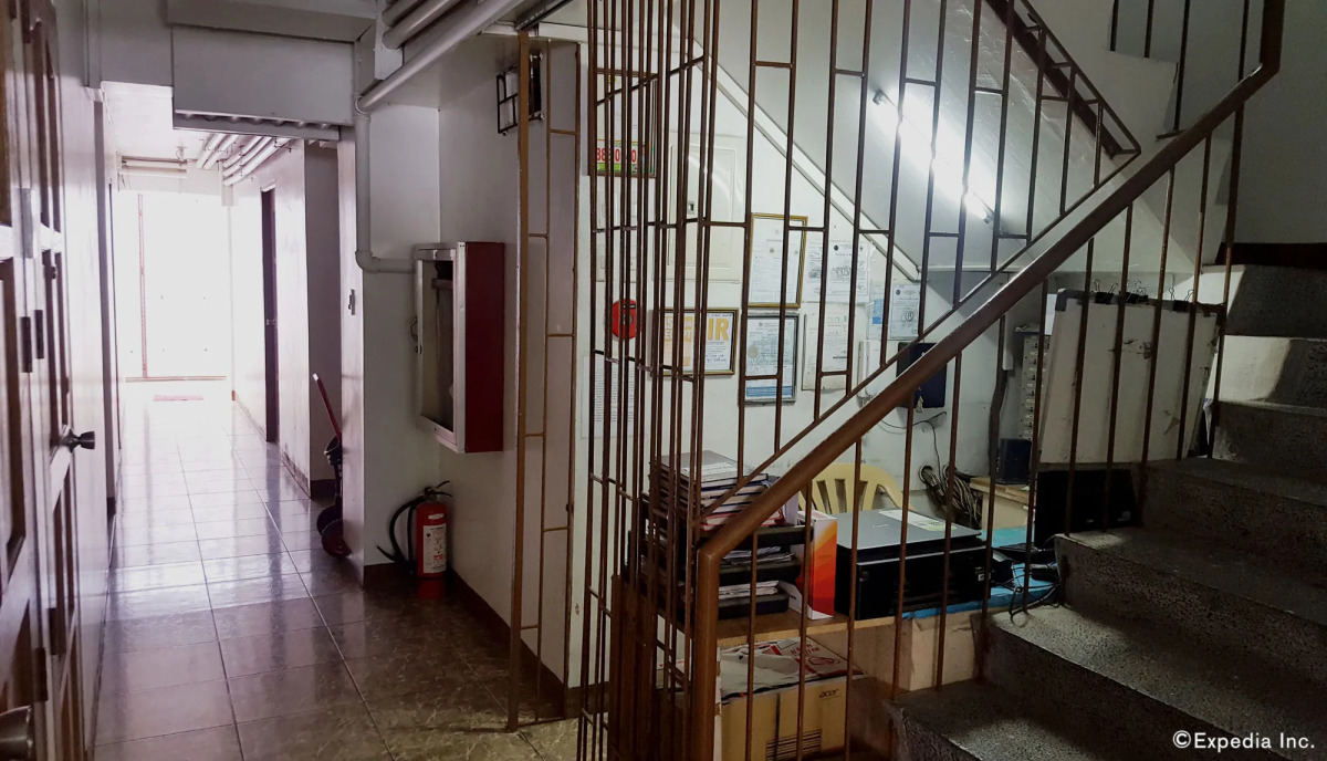 OYO 859 City Stay Inns Pasong Tamo (Vaccinated Staff)