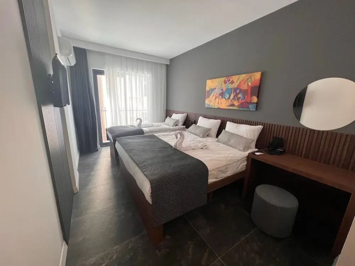 Wolf Of The City Hotel & Spa