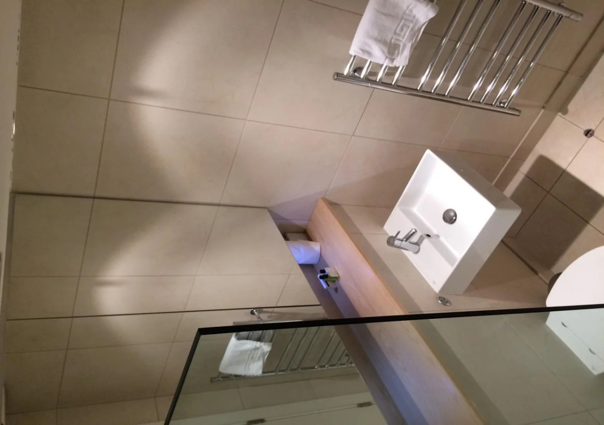 Still Life Tower Hill Deluxe