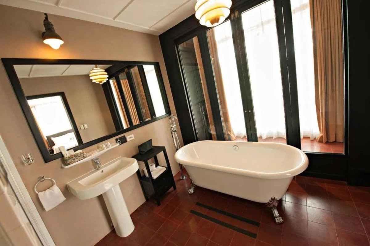 The Henry Hotel Manila