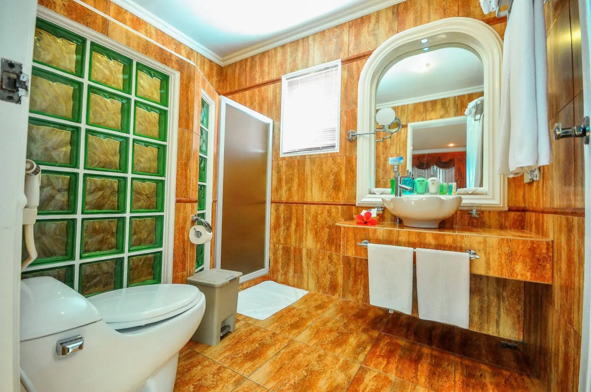 Monaco Suites de Boracay