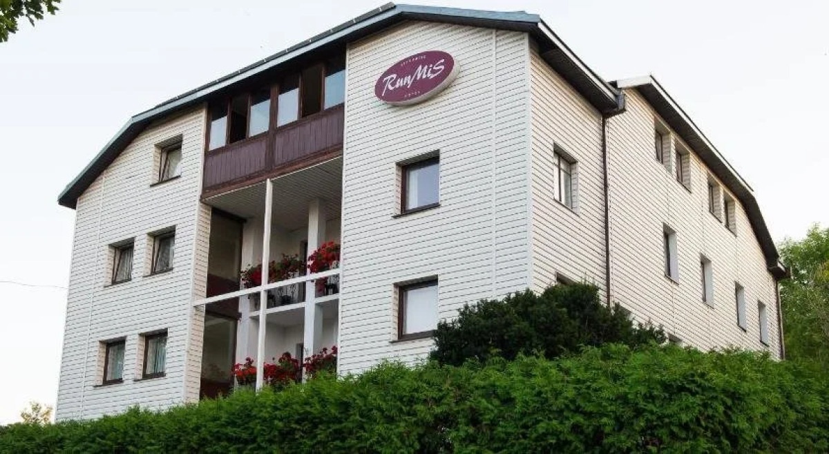 Hotel Runmis