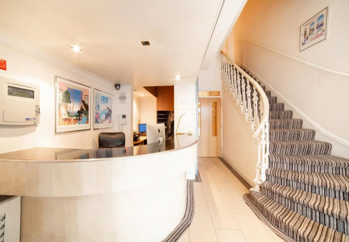 Отель Amsterdam