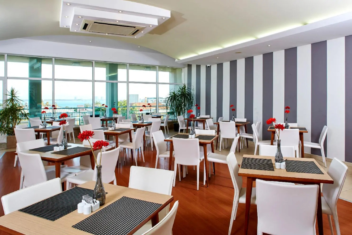 Luna Esperança Centro Hotel