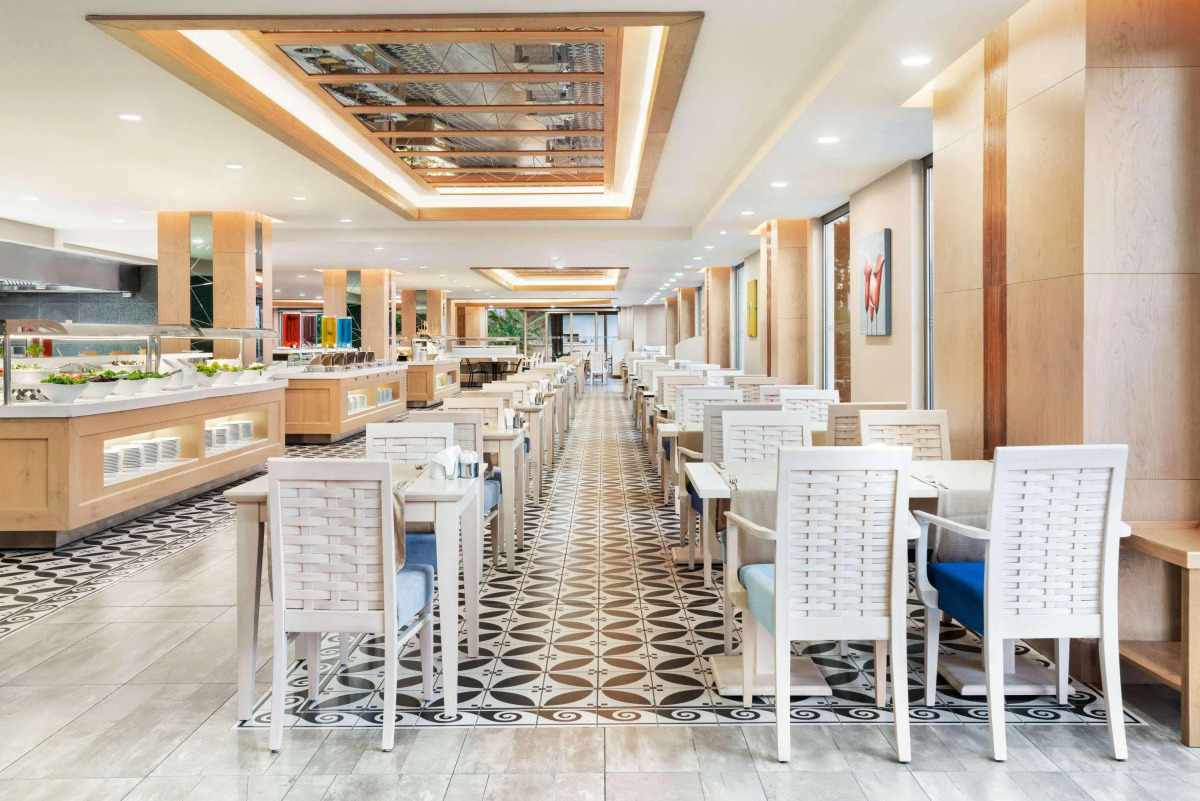 Ramada Hotel & Suites by Wyndham Kusadasi