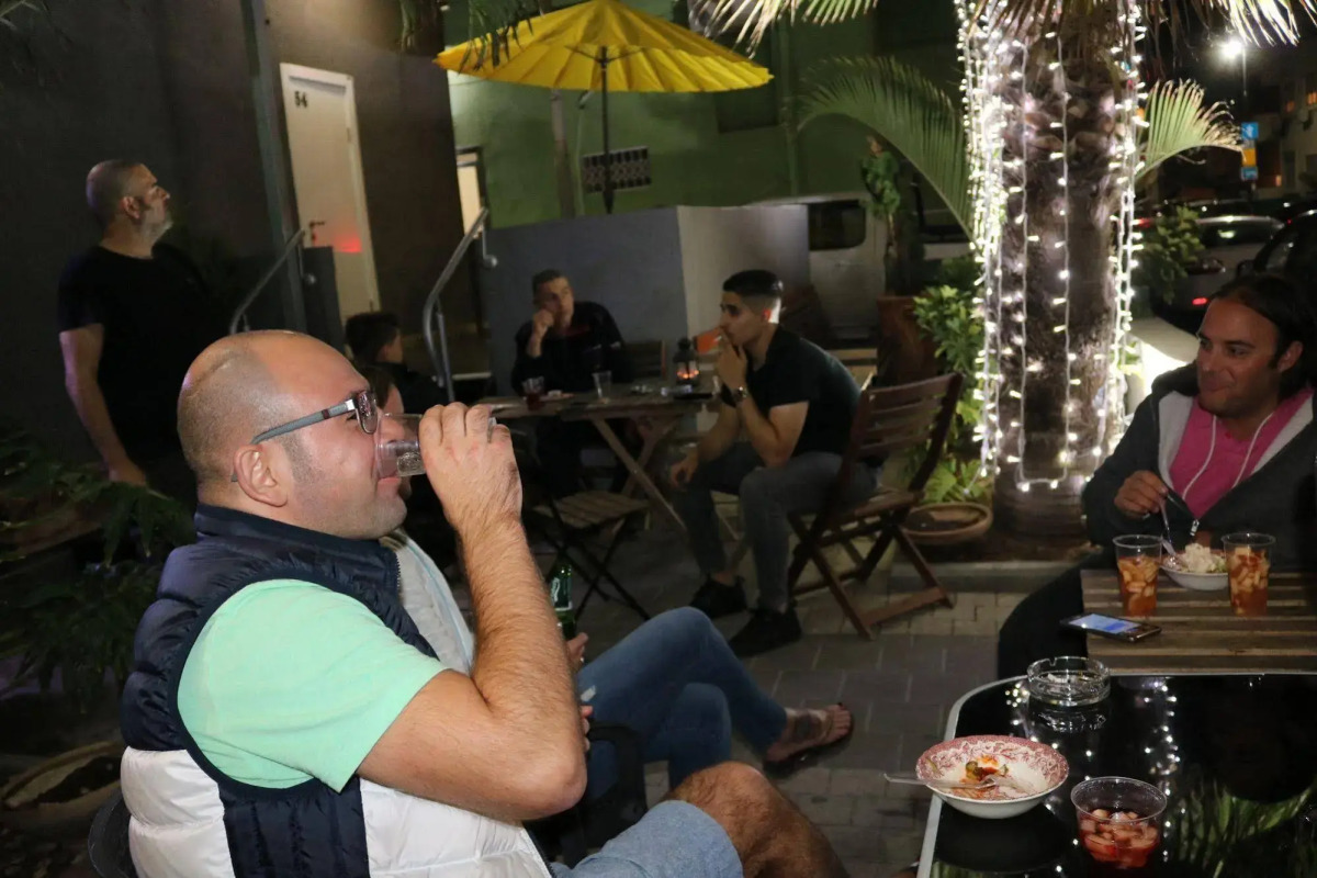 Crown Sea Apart hotel