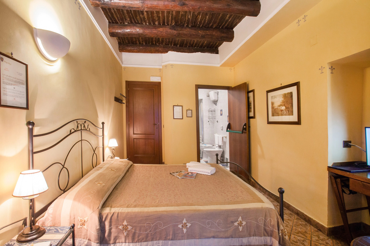 Alloggio dei Vassalli, In the Heart of the Historic Center